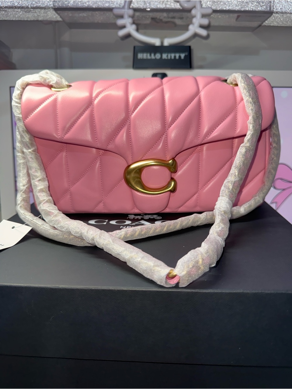 NWT COACH CP150  Brass/Flower Pink Tabby Shoulder Bag 26 With Pillow Quilting - Picture 4 of 15